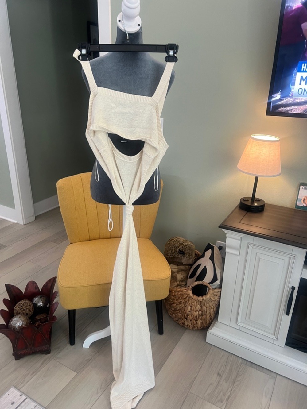 Express Cream Open-Back Knitted Maxi Dress - Picture 4 of 7